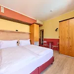 Hotel Luna Rossa (adults Only) Malcesine