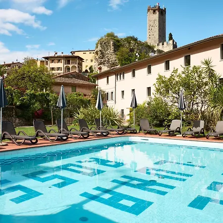 Luna Rossa (adults Only)