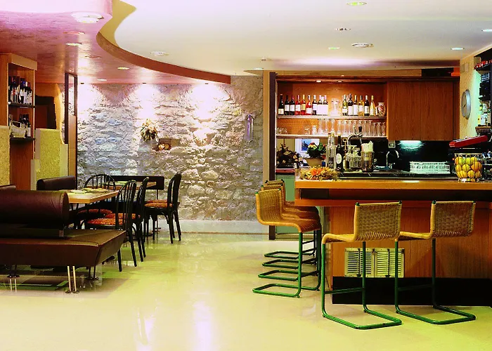 Luna Rossa (adults Only) 3*