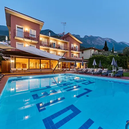 Luna Rossa (adults Only) Hotel Malcesine
