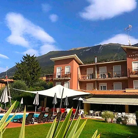 Luna Rossa (adults Only) 3*